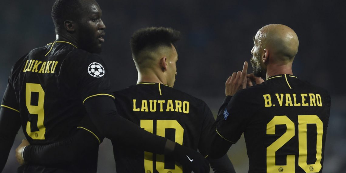 Martinez, Lukaku sink Slavia to keep Inter’s knockout hopes alive