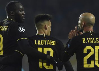 Martinez, Lukaku sink Slavia to keep Inter’s knockout hopes alive