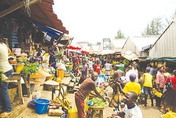 Consumers’, businesses’ confidence in economy plunges