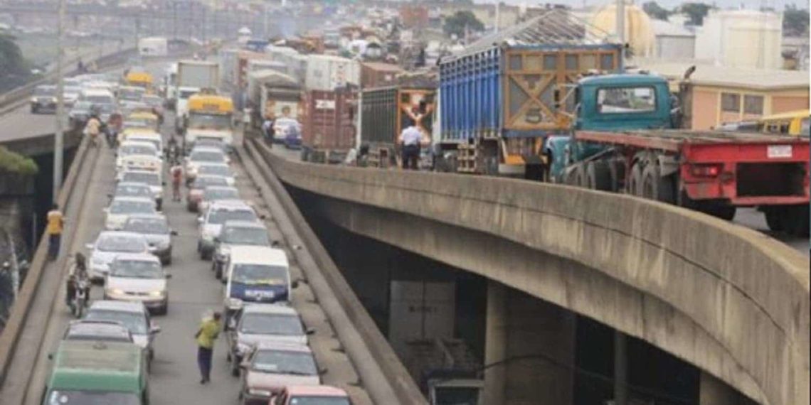 Lagos closes Marine Beach Bridge for repairs