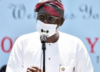 Lagos orders civil servants to stay at home, banks to reopen