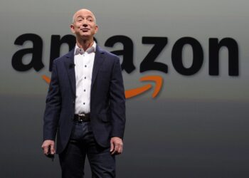Amazon CEO Jeff Bezos’ wealth grew $13bn in single day