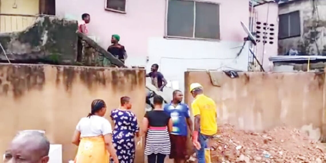 Lagos marks 500 distressed buildings for demolition