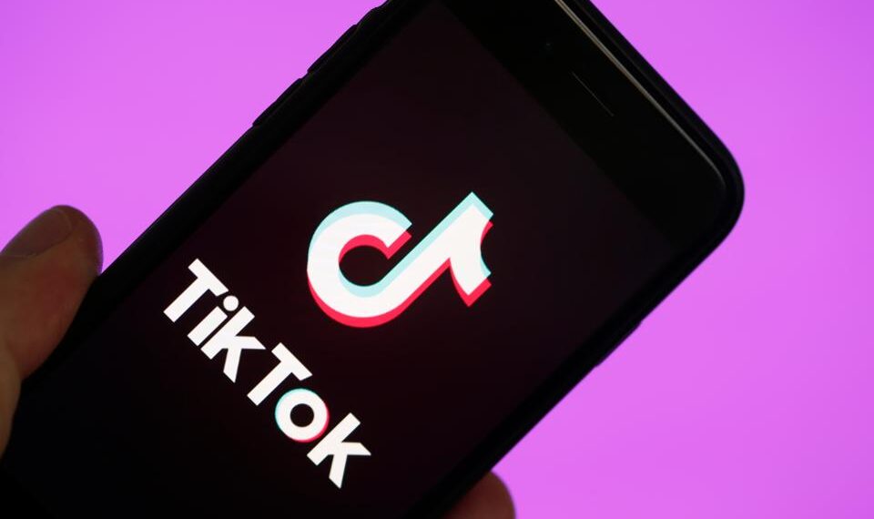 Trump gives TikTok six weeks to sell US arm