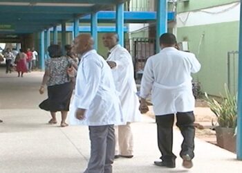 Health workers begin nationwide strike Monday