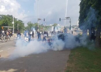 FCT security agents, thugs attack protesters, Lagos, others grounded