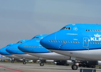KLM sacks 6,000 workers in seven months