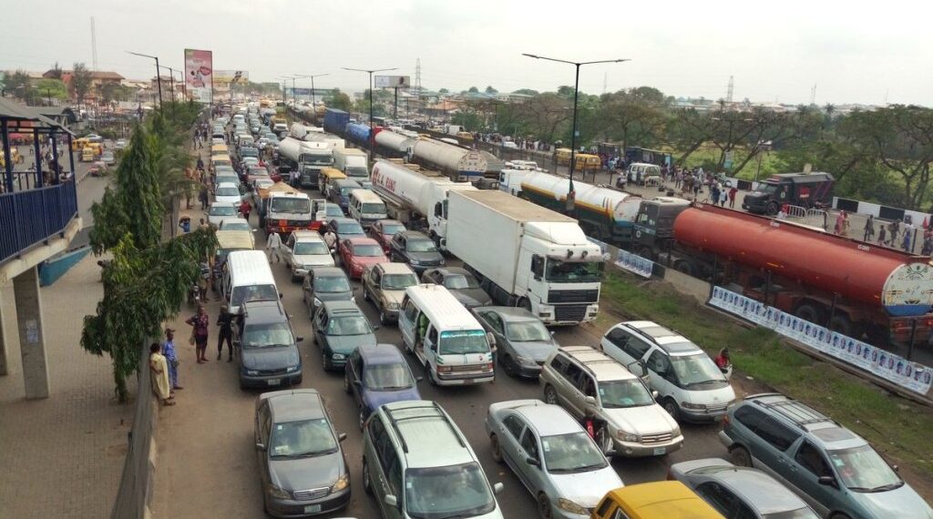FG addresses challenges slowing down Lagos-Ibadan Expressway project