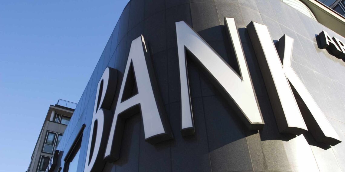 Banks Urged to Rise to Fintechs’ Challenge