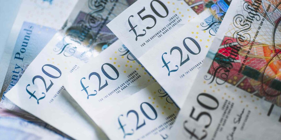 Nigerian banks to stop accepting old £20, £50 notes Dec 31