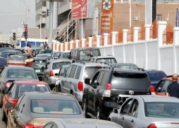 Fuel scarcity hits Abuja as marketers shut stations