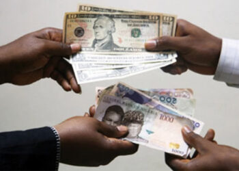 Naira plunges to 1300/$ at parallel market