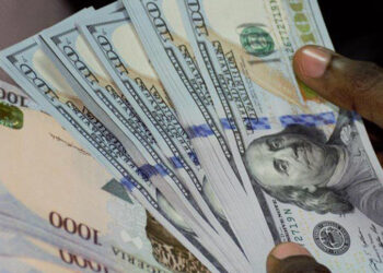 Naira slides to N1,585/$ as CBN commits to FX stability